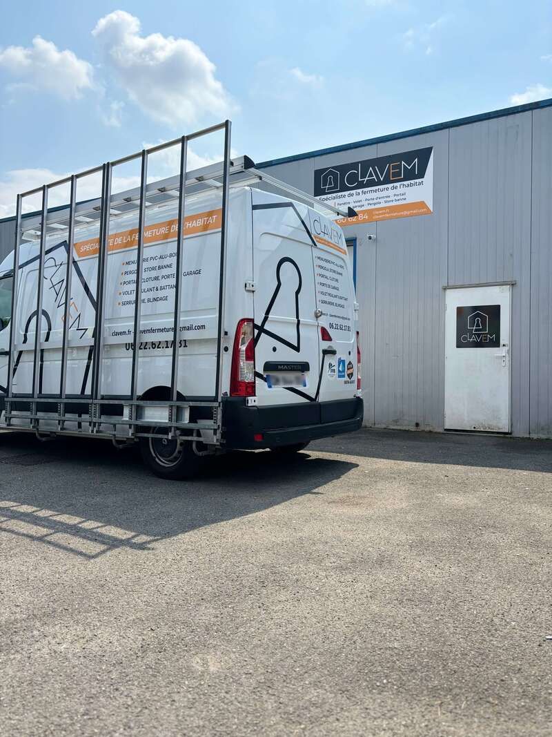 Photo de fenêtre aluminium ouvran discret