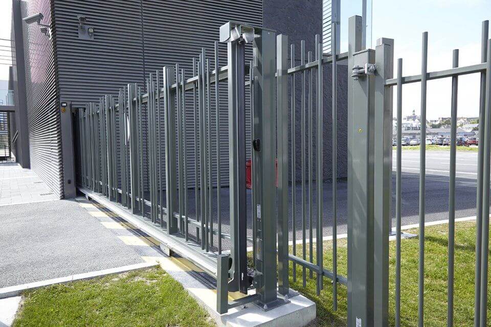 Photo de fenêtre aluminium ouvran discret