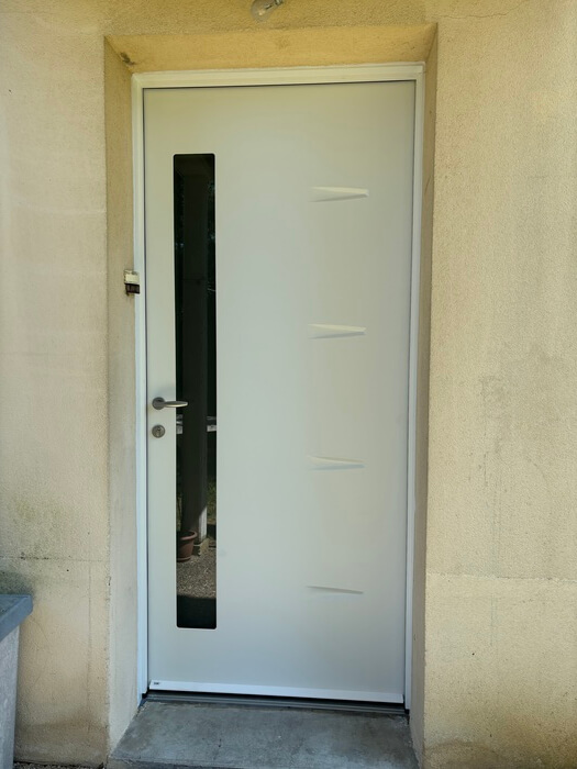 Photo de Porte d'entrée en acier