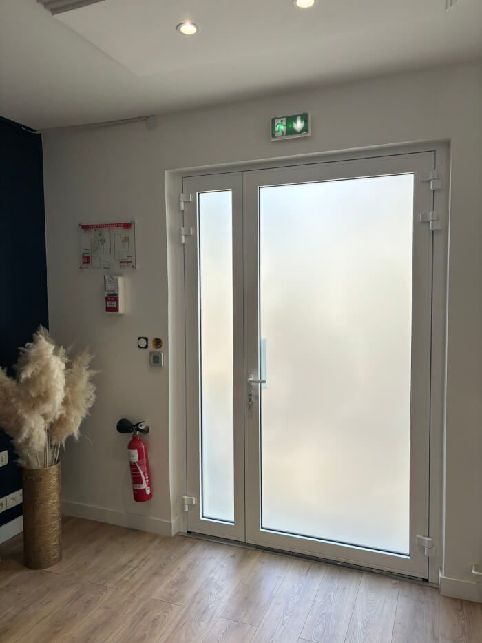 Photo de Porte grand trafic en aluminium 2