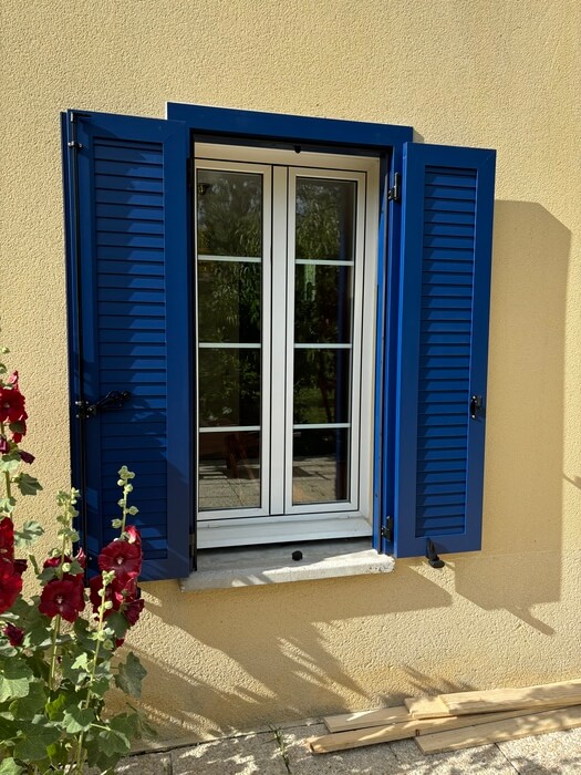 Photo de Volets battants en aluminium