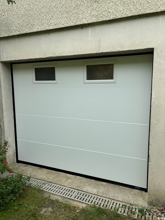 Photo de Porte de garage en acier