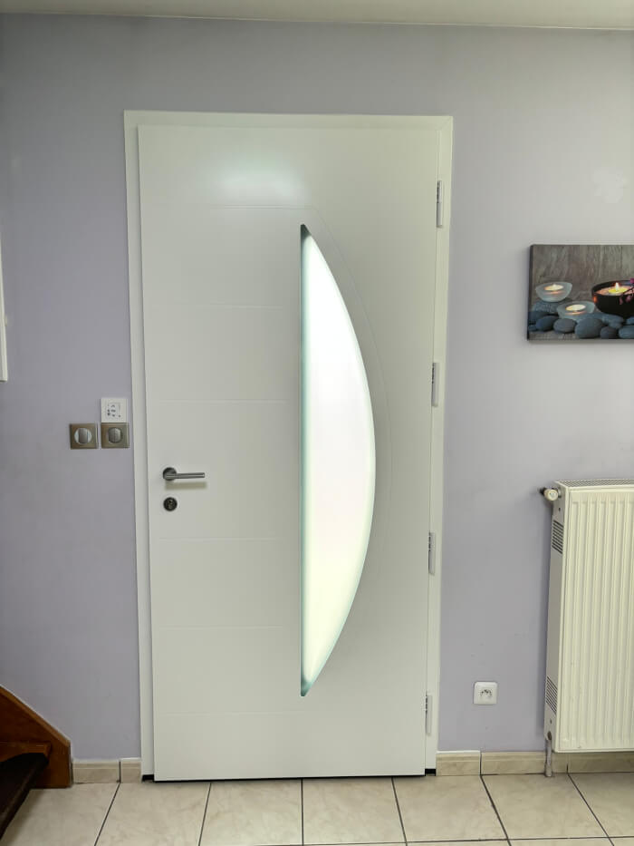 Photo de Porte d'entrée en aluminium 2