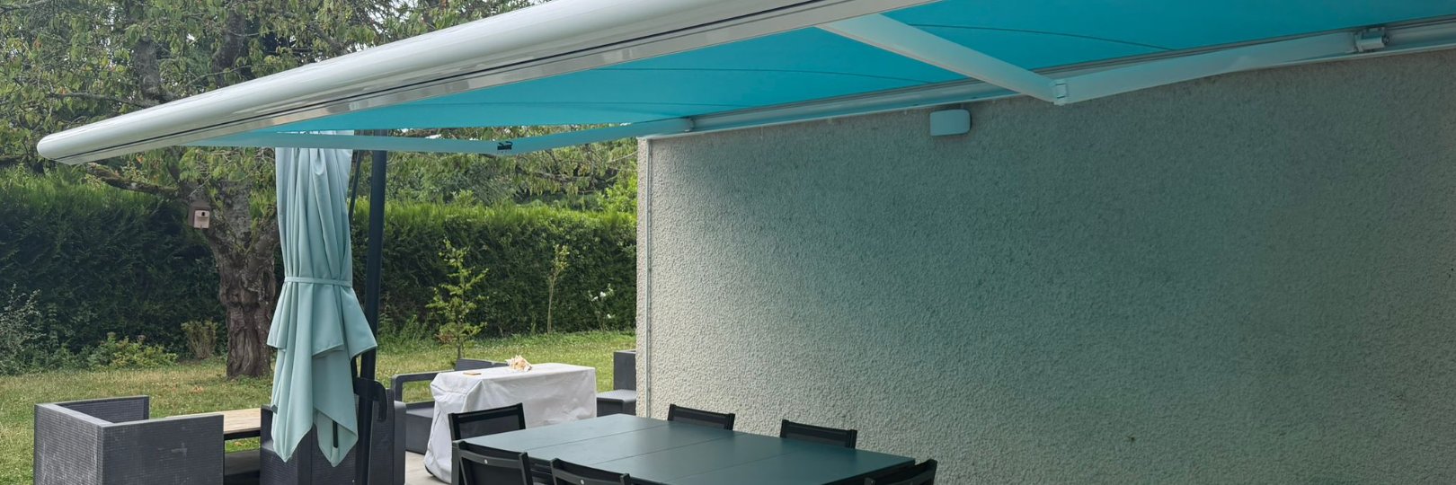 Store coffre avec lambrequin à Crosne (91) — Réalisation Clavem