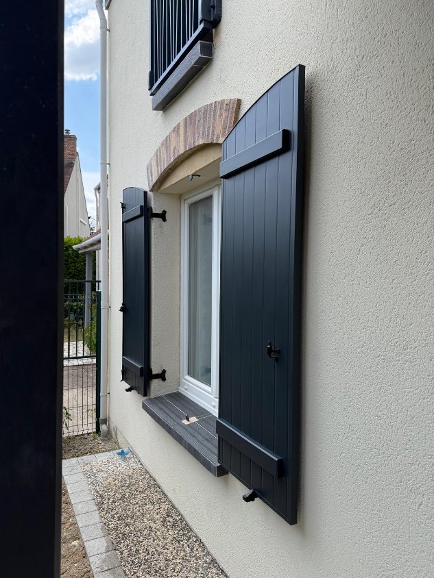 Volets battants cintré en aluminium